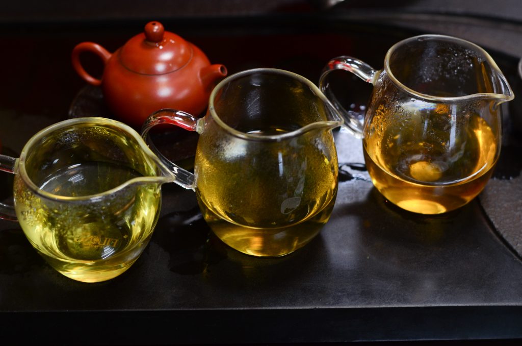 Taipei, Taiwan. Mrs Chang Wen-Hsin, owner and tea master at Ten Shang's Tea Co in Taipei, serving High Mountain Oolong Tea in a traditional GongFu tea ceremony. Photo Lizane Louw